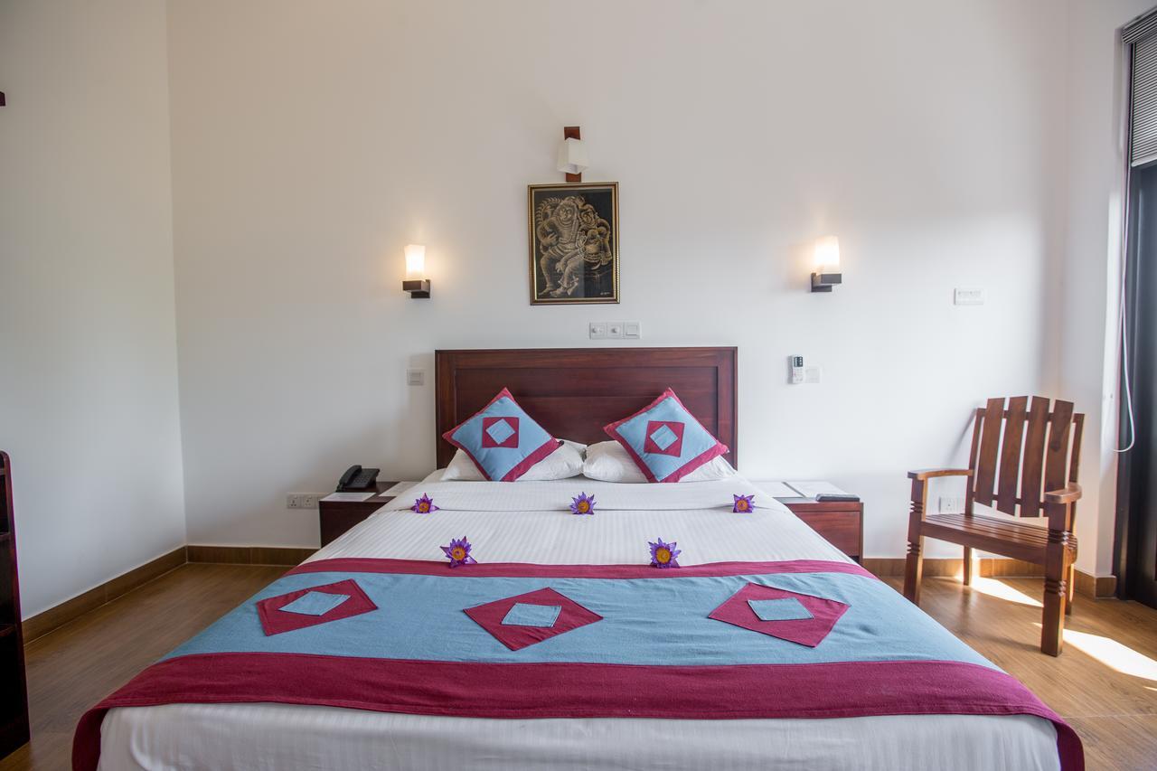 Villa Tissa Beach Resort Weligama Exterior foto